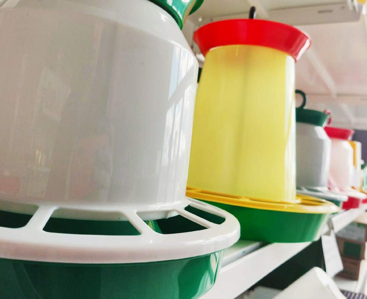 <span style="font-weight: bold;">Кормушки</span>